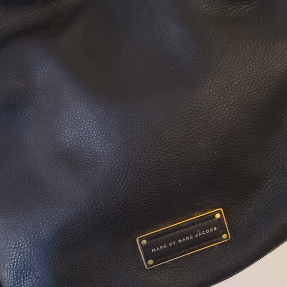GENUINE  LEATHER MARC JACOBS HOBO PURSE - Picture 3 of 12
